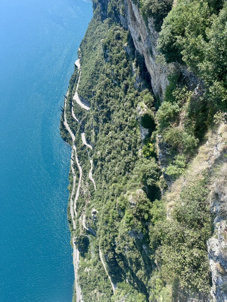 Cytryny, Garda i Czerwony Pociąg